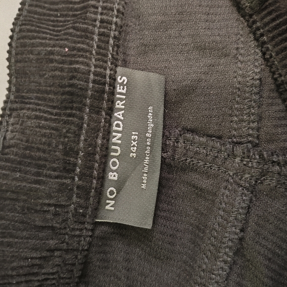 No Boundaries Men's Corduroy Pants - Black - Picture 6 of 13